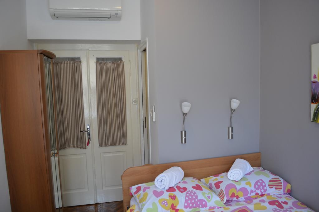 Rooms Goga Zára Kültér fotó