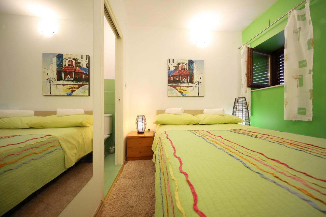 Rooms Goga Zára Kültér fotó