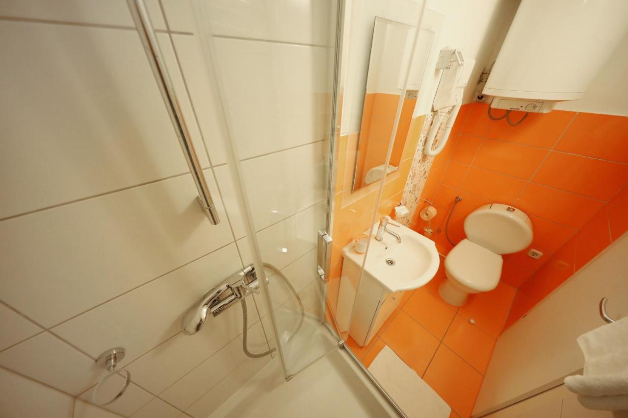 Rooms Goga Zára Kültér fotó